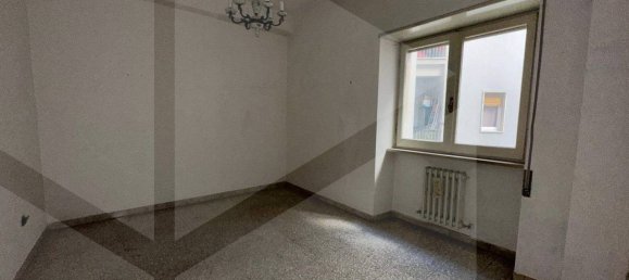 Apartamento de 4 divisões em Avezzano, Italy N.º 19175 21