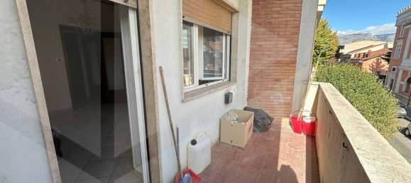 Apartamento de 4 divisões em Avezzano, Italy N.º 19175 13