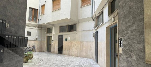 Apartamento de 4 divisões em Avezzano, Italy N.º 19175 25