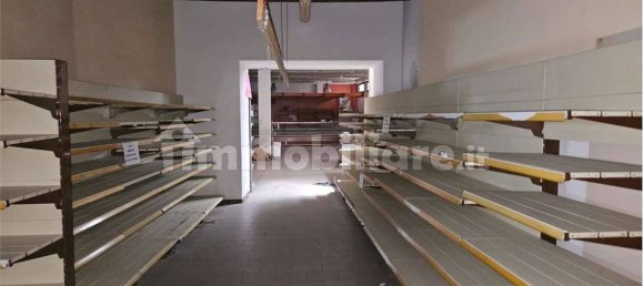 Lagerhaus in Sant'Angelo in Vado, Italy 400m², Nr. 260126 15