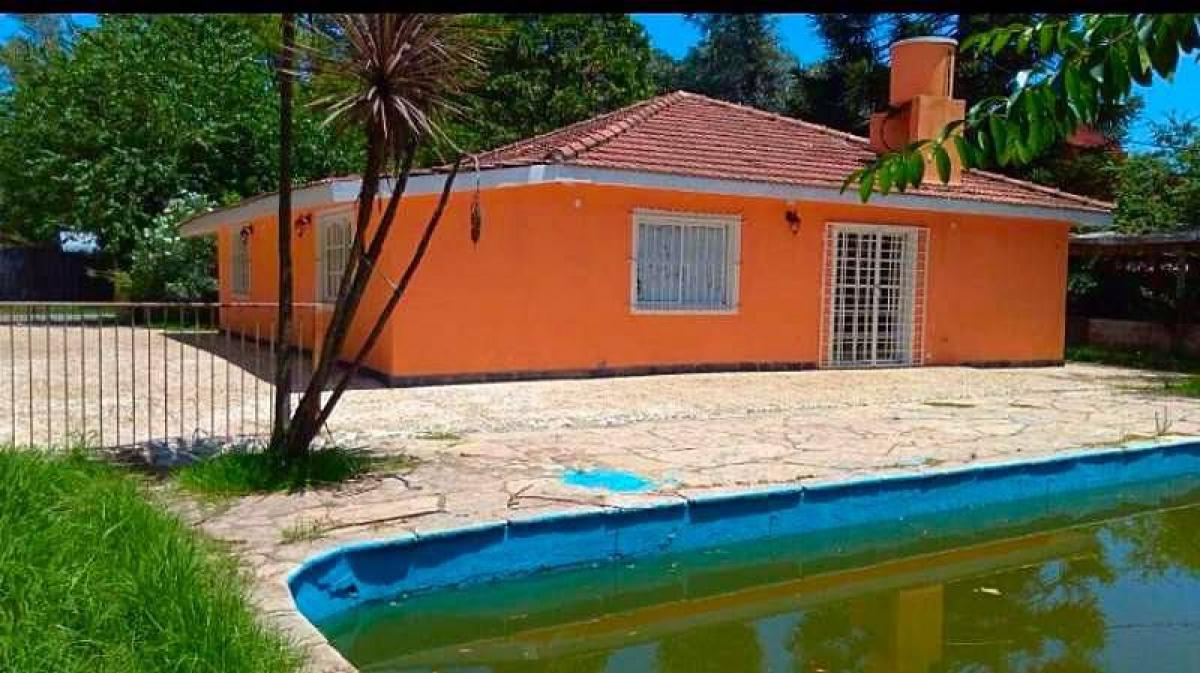 4 chambres Maison à Malvinas Argentinas, Argentina No. 8832