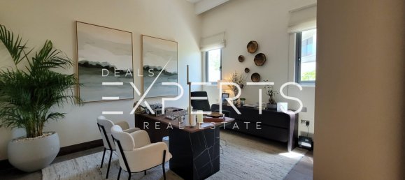 Villa de 4 dormitorios en Abu Dhabi, UAE No. 50407 7