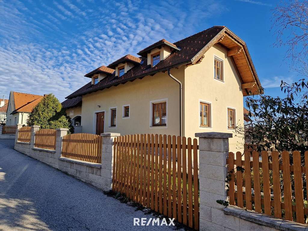 4 chambres Maison à Berndorf, Austria No. 71152