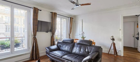 3 bedrooms Apartment in Paris, France No. 121700 3