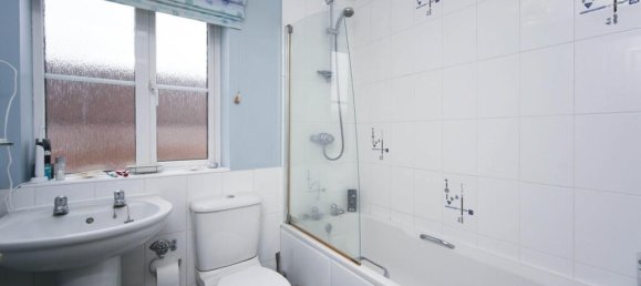 4 bedrooms House in Bromsgrove, United Kingdom No. 2415 12