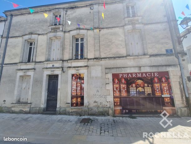 5 bedrooms House in Marans, France No. 287636