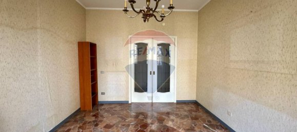 3 bedrooms Apartment in Savona, Italy No. 100205 2