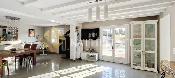 4 bedrooms House in Bourgoin-Jallieu, France No. 308033 4