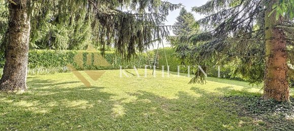 4 bedrooms House in Bourgoin-Jallieu, France No. 308033 17