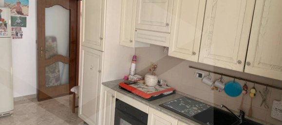 4-salle Appartement à Casamassima, Italy No. 21986 9