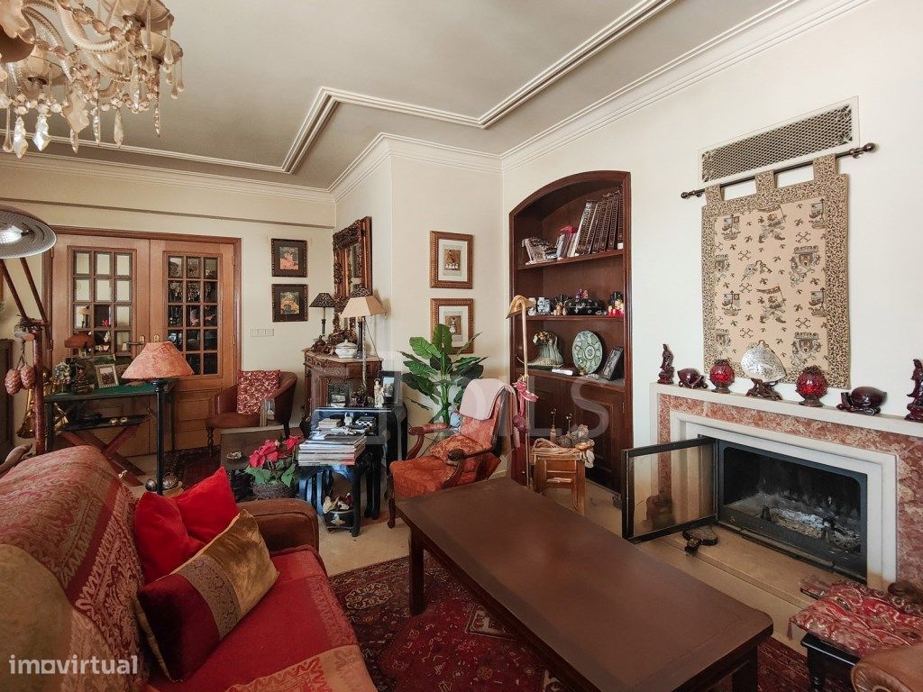 Квартира с 3 спальнями в Лиссабон, Португалия № 231273