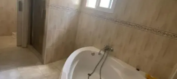 4 bedrooms House in La Pobla de Vallbona, Spain No. 135321 3