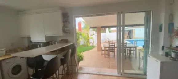 4 bedrooms House in La Pobla de Vallbona, Spain No. 135321 8