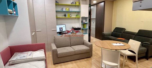 Коммерческая недвижимость с 1 комнатой в Бари, Италия № 233970 6