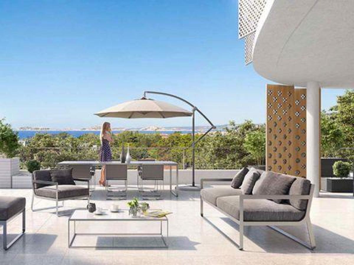 3 bedrooms Condo in Marseille, France No. 10859