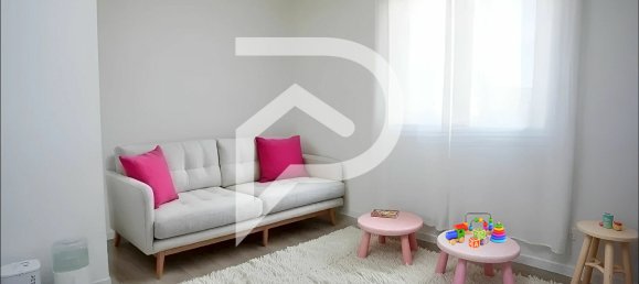 4 bedrooms House in Frans, France No. 362093 9