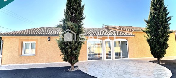 Дом с 5 спальнями в Ле Мартр-д'Артьер, Франция № 208087 2