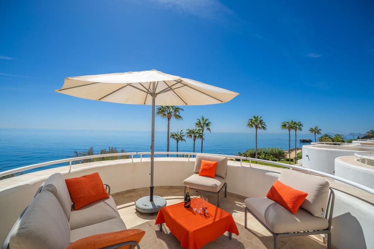 2 bedrooms Apartment in Estepona, Spain No. 256200