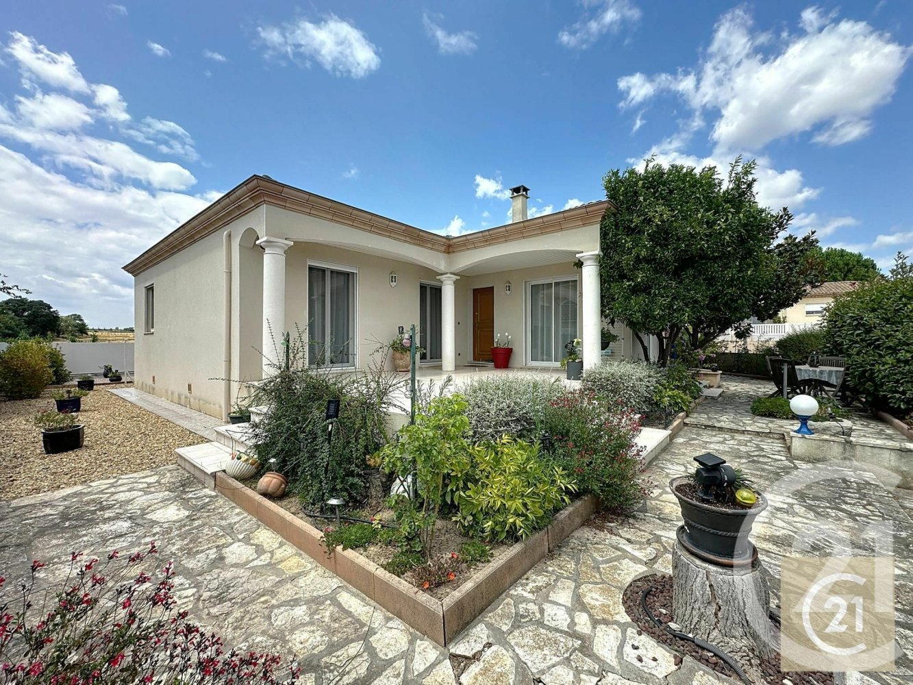 3 bedrooms Villa in Occitanie, France No. 296681