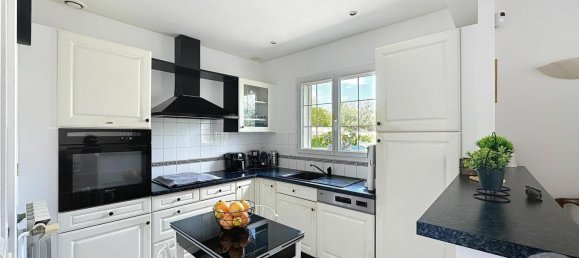 3 bedrooms Villa in Occitanie, France No. 296681 10