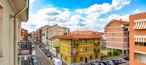 3-salle Appartement à Moncalieri, Italy No. 305176 9