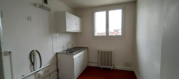 Квартира с 3 спальнями в Нуайон, Франция № 66267 3