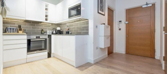 1 bedroom Apartment in Bushey, United Kingdom No. 6240 7