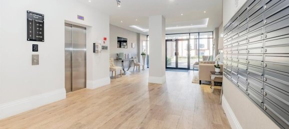 1 bedroom Apartment in Bushey, United Kingdom No. 6240 2