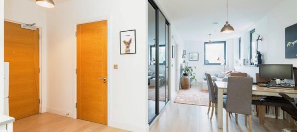 1 bedroom Apartment in Bushey, United Kingdom No. 6240 9