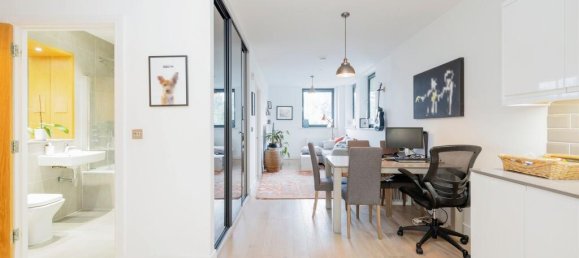 1 bedroom Apartment in Bushey, United Kingdom No. 6240 4