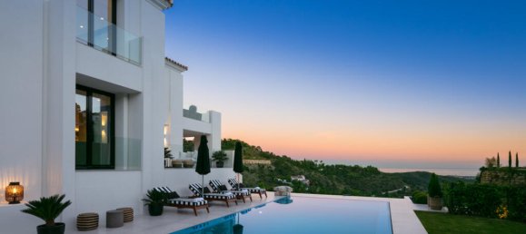 5 bedrooms Villa in Marbella, Spain No. 31770 17