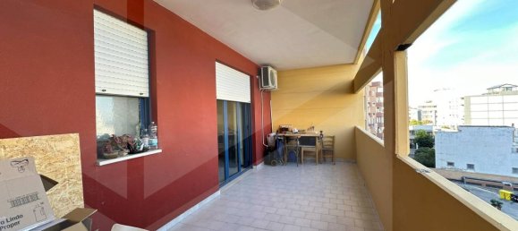 3-salle Appartement à Bari, Italy No. 17273 7