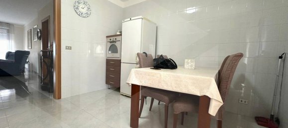 3-salle Appartement à Bari, Italy No. 17273 15