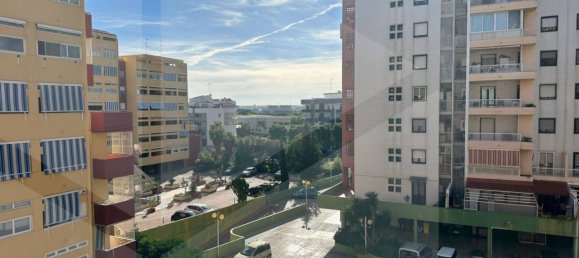 3-salle Appartement à Bari, Italy No. 17273 13