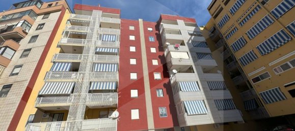 3-salle Appartement à Bari, Italy No. 17273 26