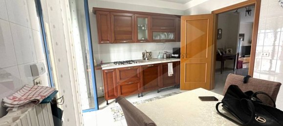 3-salle Appartement à Bari, Italy No. 17273 14