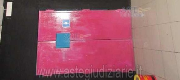 1080m² Commercial property in Monsummano Terme, Italy No. 91860 9