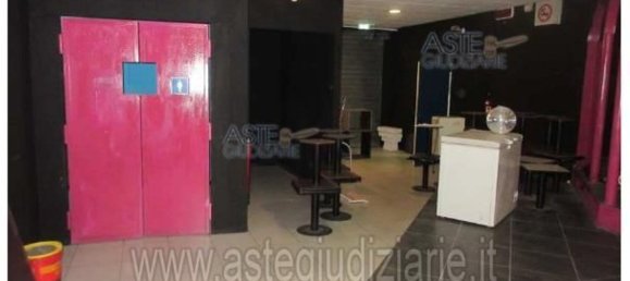 1080m² Commercial property in Monsummano Terme, Italy No. 91860 47