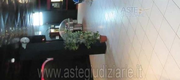 1080m² Commercial property in Monsummano Terme, Italy No. 91860 33