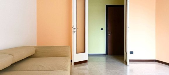 Apartamento T2 em Busto Arsizio, Italy N.º 87694 4