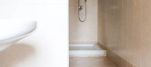 Apartamento T2 em Busto Arsizio, Italy N.º 87694 11