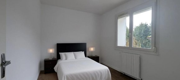 3 bedrooms House in Carignan-de-Bordeaux, France No. 102289 14