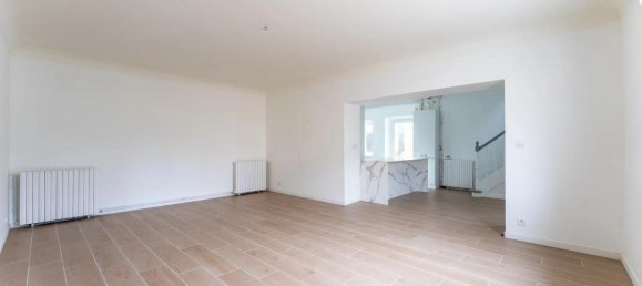 3 bedrooms House in Carignan-de-Bordeaux, France No. 102289 7