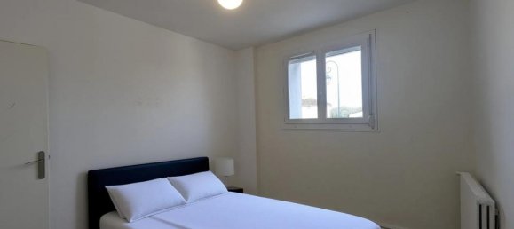 3 bedrooms House in Carignan-de-Bordeaux, France No. 102289 15