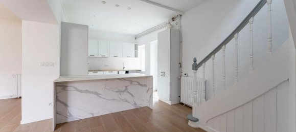 3 bedrooms House in Carignan-de-Bordeaux, France No. 102289 3