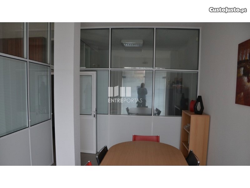  مكتب في Marco de Canaveses, Portugal 61متر مربع رقم 82672