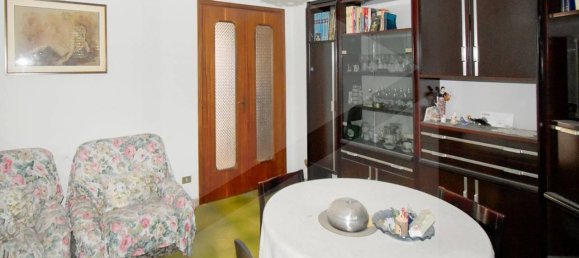 Apartamento de 4 divisões em Parabiago, Italy N.º 29857 4