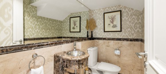 3 bedrooms Penthouse in Marbella, Spain No. 4660 26