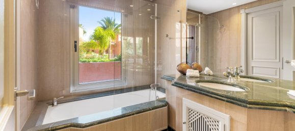 3 bedrooms Penthouse in Marbella, Spain No. 4660 22