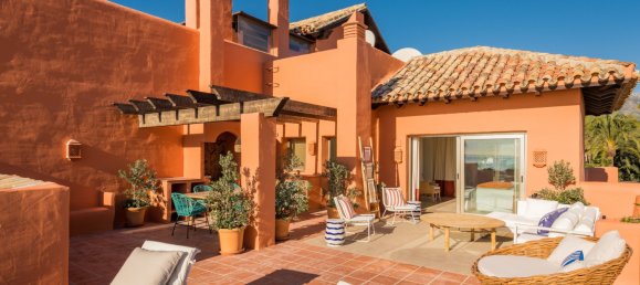 3 bedrooms Penthouse in Marbella, Spain No. 4660 2